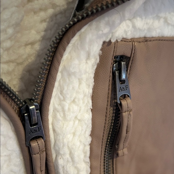 Abercrombie & Fitch Cream Sherpa Jacket - Picture 5 of 5